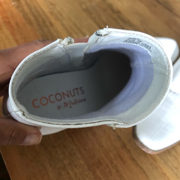 Coconuts by Matisse white booties - Picture 4 of 5
